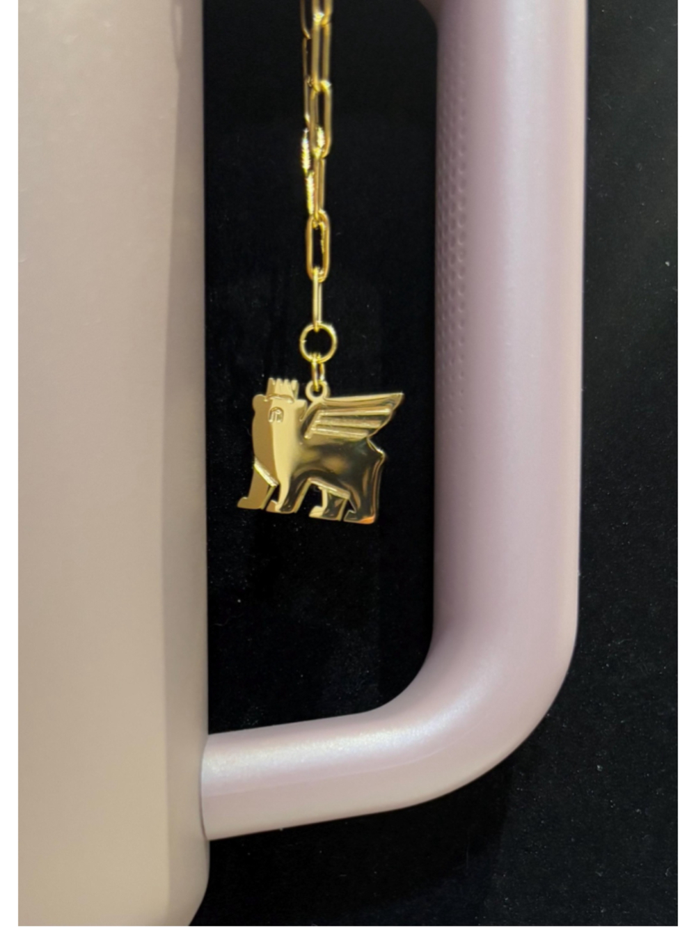 Gold Stanley logo cup charm chain - Picture 7 of 10